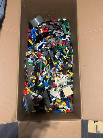Lego gezocht beschikbaar voor biedingen