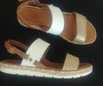 Mooie leren Marco Tozzi sandalen 39, Marco Tozzi, Zo goed als nieuw, Sandalen of Muiltjes, Ophalen of Verzenden