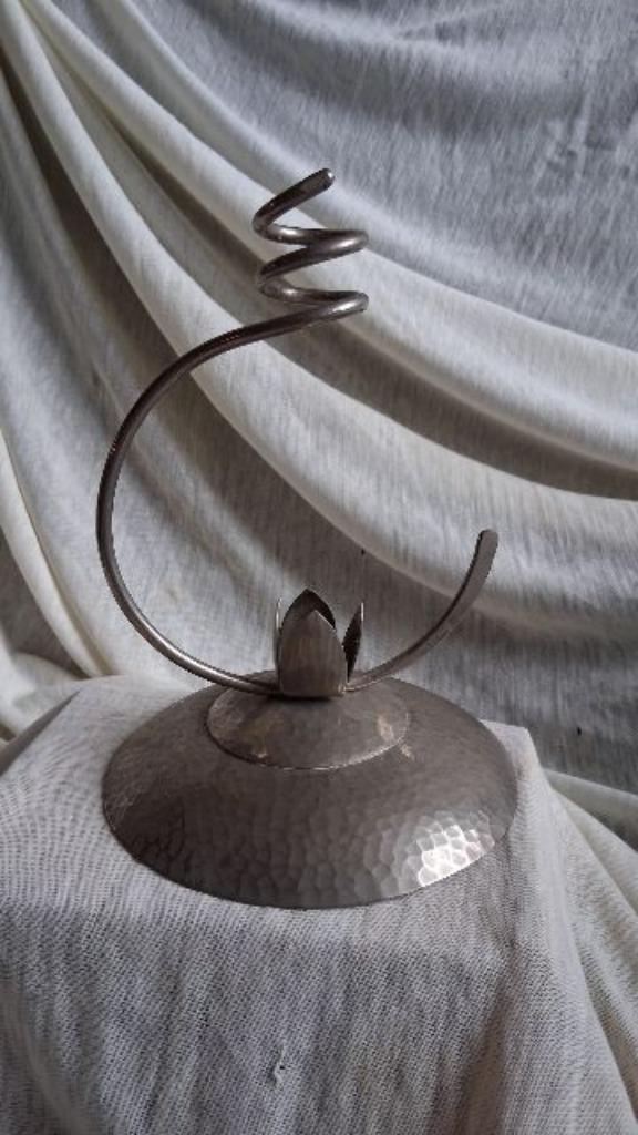 Arts and Craffts?  - Bauhaus?, Antiek en Kunst, Antiek | Kandelaars, Overige materialen, Ophalen of Verzenden