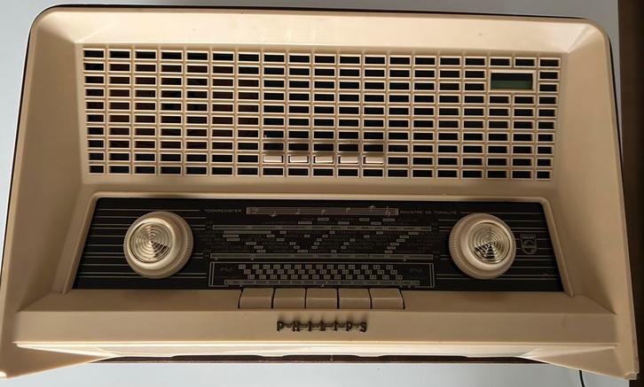 Nette originele Philips radio. Bluetooth, Antiek en Kunst, Antiek | Tv's en Audio, Ophalen of Verzenden