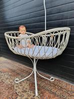 vintage rotan wieg met hemel en matrasje, Kinderen en Baby's, Babywiegjes en Ledikanten, Ophalen, Gebruikt, Wieg