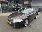 Fiat Croma 2.2-16V Dynamic, Voorwielaandrijving, Stof, Gebruikt, 4 cilinders