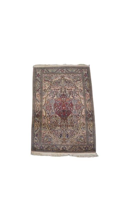 Handgeknoopt vloerkleed met verfijnde patronen 232x139cm, Huis en Inrichting, Stoffering | Tapijten en Kleden, Gebruikt, 100 tot 150 cm