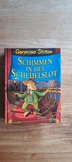 Geronimo Stilton - Schimmen in het Schedelslot, Fictie algemeen, Geronimo Stilton, Ophalen of Verzenden, Zo goed als nieuw