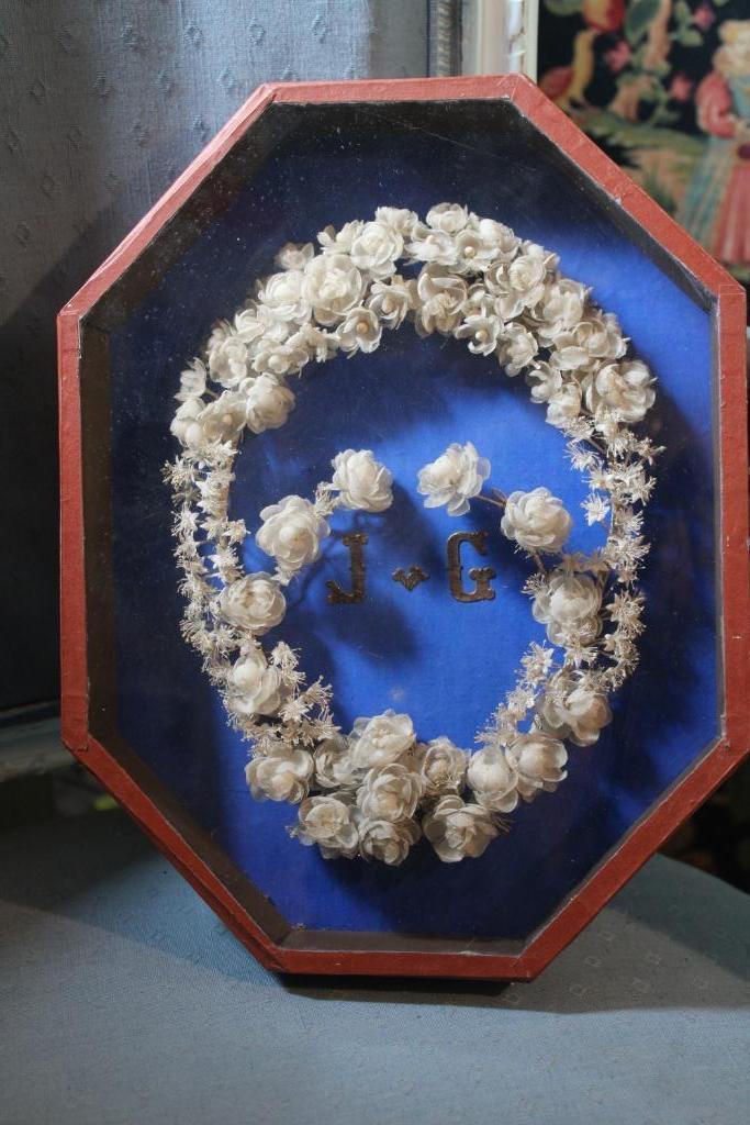 Antieke franse bruids doos vitrine bloemen huwelijk souvenir, Antiek en Kunst, Antiek | Religie, Ophalen of Verzenden