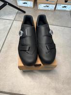 Shimano RC502 Wielrenschoenen maat 45 zwart breed NIEUW, Heren, Bykz, Schoenen, Nieuw