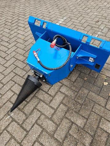 Bobcat Houtsplijter kegelsplitter loader schranklader beschikbaar voor biedingen