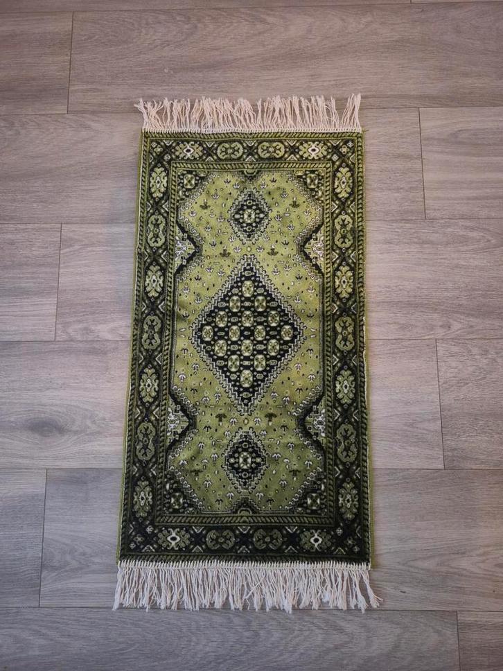 Nieuw Perzisch Tapijt - Groene Tinten - Handgeknoopt, Huis en Inrichting, Stoffering | Tapijten en Kleden, Ophalen