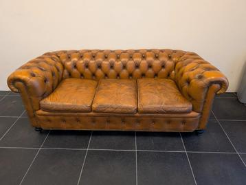 Cognac kleurige 3-zits bank (mooie karaktervolle patina) beschikbaar voor biedingen