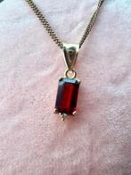 14k Gouden Hanger met Granaat & Diamant, Ophalen of Verzenden, Zo goed als nieuw, Met edelsteen, Rood