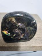 Sculptuur van labradoriet, Verzamelen, Mineralen en Fossielen, Ophalen of Verzenden, Mineraal