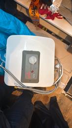 10 liter boiler electrisch, Doe-het-zelf en Verbouw, Geisers en Boilers, Minder dan 20 liter, Boiler, Ophalen of Verzenden, Minder dan 3 jaar oud