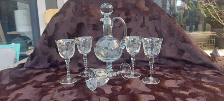 Prachtig gegraveerde set van karaf met glazen, Antiek en Kunst, Antiek | Glas en Kristal, Ophalen of Verzenden