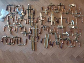 40 oude deurkrukken  beschikbaar voor biedingen