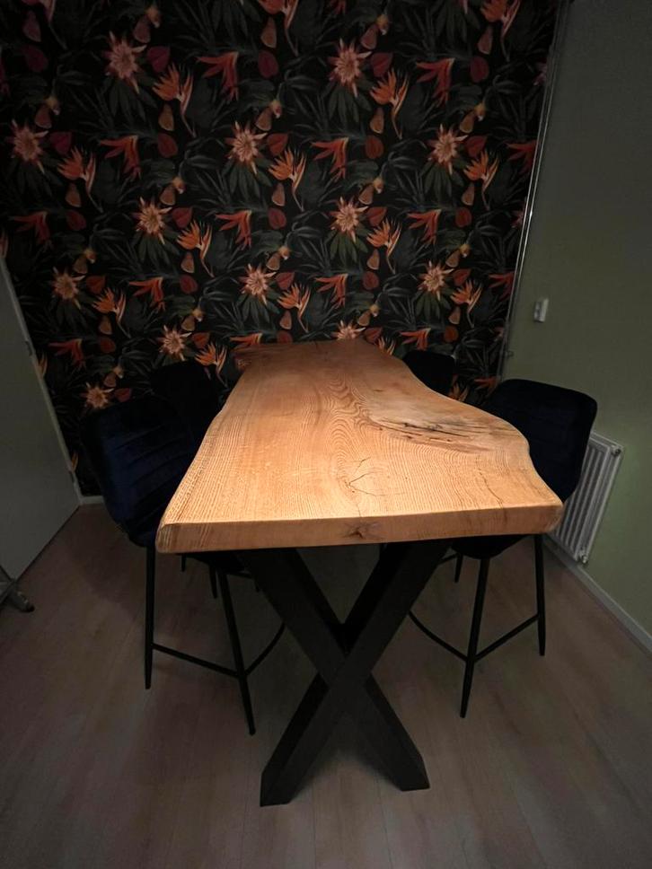 Houte tafel met vier krukken!, Huis en Inrichting, Tafels | Eettafels, Zo goed als nieuw, 50 tot 100 cm, 150 tot 200 cm, Vier personen
