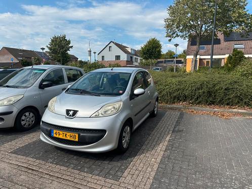 Peugeot 107 1.0 12V 3DR 2006 Grijs, Auto's, Peugeot, Particulier, Centrale vergrendeling, Elektrische ramen, Radio, Startonderbreker