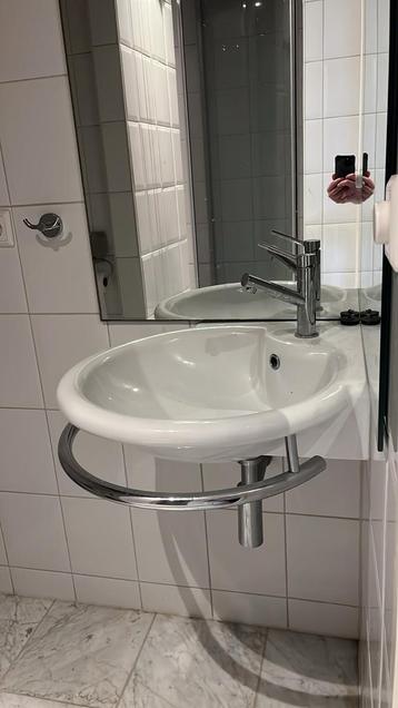 Wastafel met Mengkraan - 36x36 cm beschikbaar voor biedingen