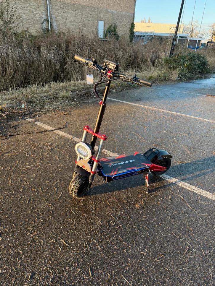 Boyueda S5 6000W DUAL MOTOR – 85km/u BEAST – 120km bereik, Fietsen en Brommers, Steps, Nieuw, Elektrische step (E-scooter), Ophalen