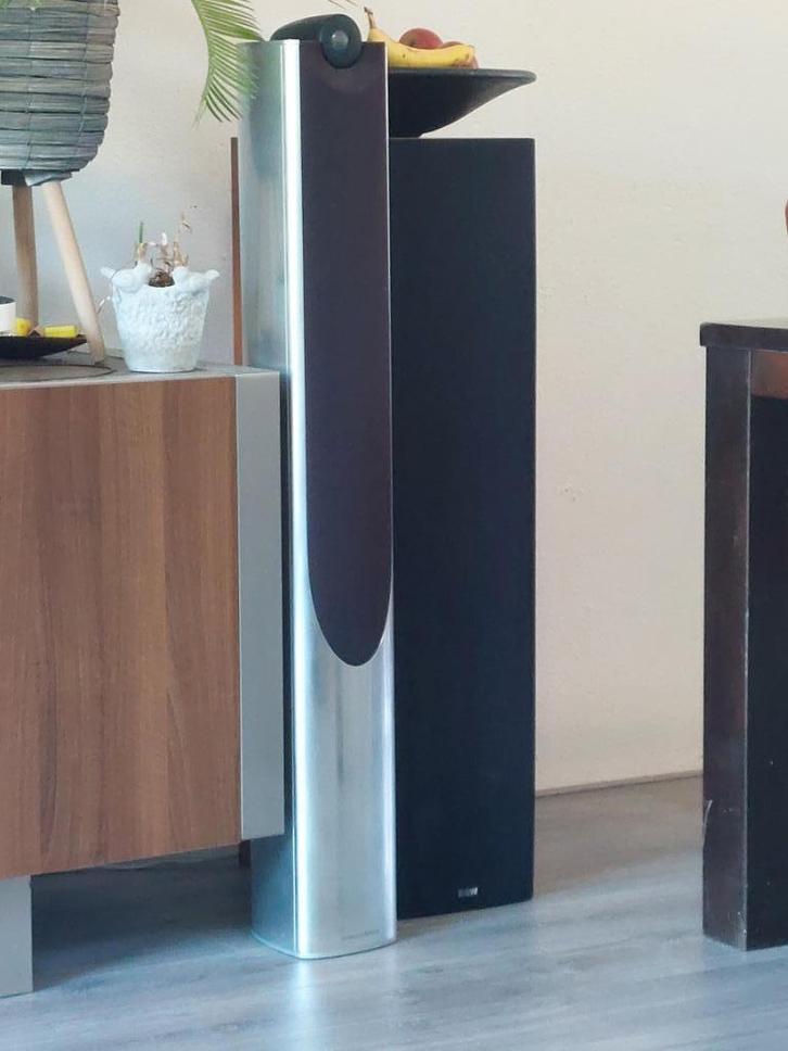 B&W XT4 zilver staande luidsprekers slank design, Audio, Tv en Foto, Luidsprekers, Gebruikt, Front, Rear of Stereo speakers, 120 watt of meer