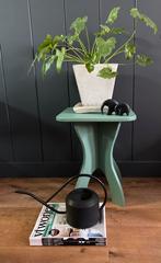 Vintage bijzettafeltje plantentafeltje, Huis en Inrichting, Tafels | Sidetables, Ophalen, Zo goed als nieuw, 25 tot 50 cm, Rond