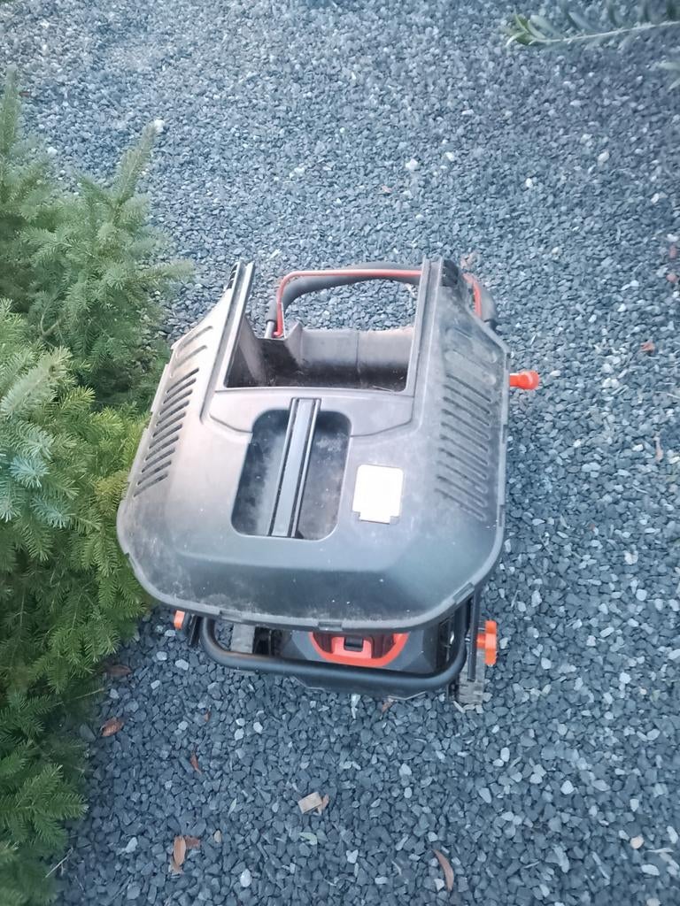 Black & Decker Grasmaaier - Goed Onderhouden, Ophalen, Cirkelmaaier, Gebruikt, Accu-grasmaaier