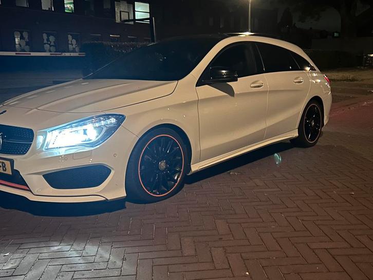 Mercedes-Benz CLA Klasse 200, Auto's, Mercedes-Benz, Particulier, CLA, Benzine, B, Stationwagon, Automaat, Geïmporteerd, Wit, Leder en Alcantara