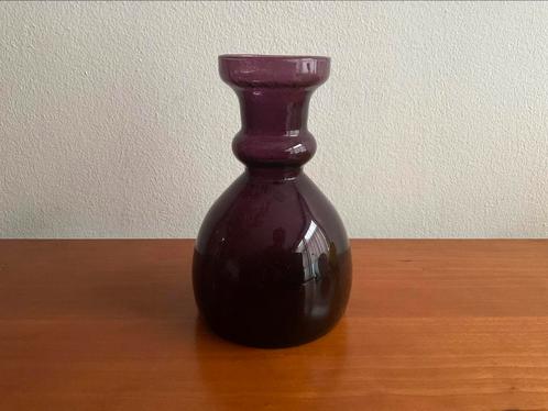Floris Meydam: paars Etruska vaasje 15 cm Leerdam 1974, Antiek en Kunst, Antiek | Glas en Kristal, Ophalen of Verzenden