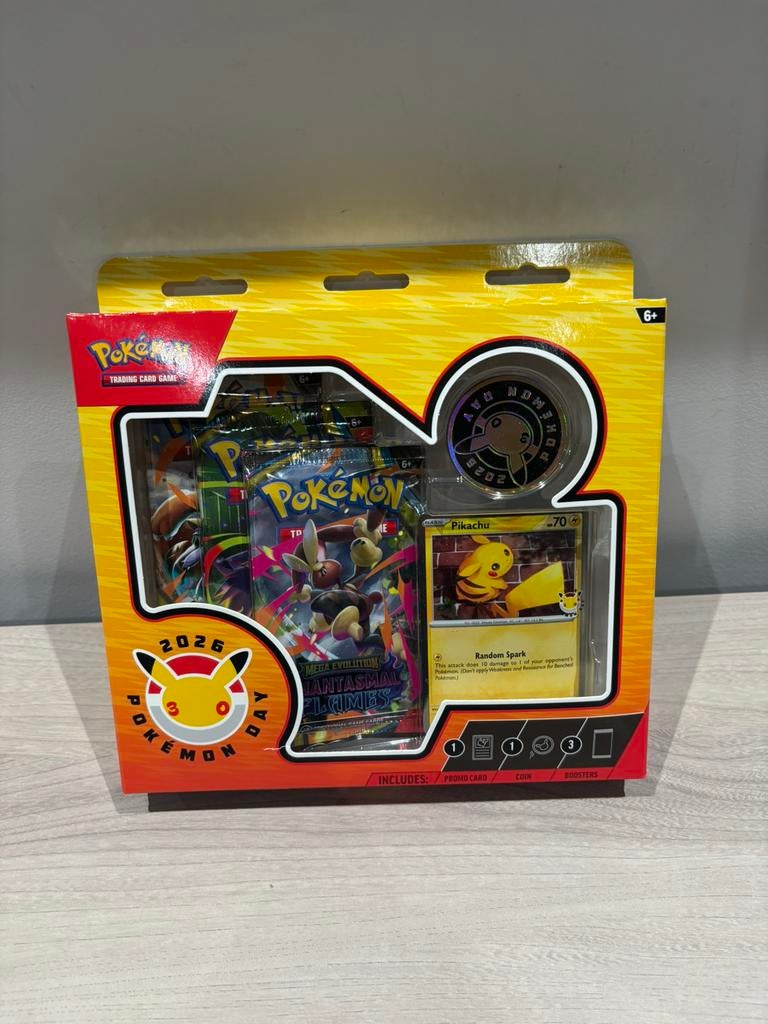 Pokémon Day 2026 Collection Anniversary Pikachu Promo box, Hobby en Vrije tijd, Verzamelkaartspellen | Pokémon, Ophalen of Verzenden