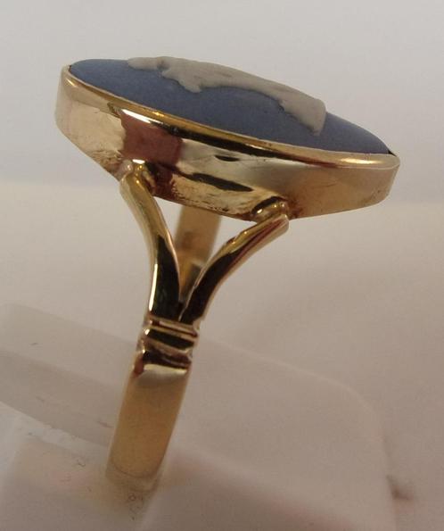Antieke geelgouden Art Nouveau ring met Wedgwood Camee, Sieraden, Tassen en Uiterlijk, Antieke sieraden, Ring, Goud, Met edelsteen