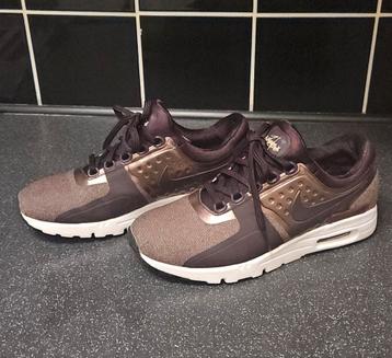 Nike Air Max Zero Premium Port Wine/ Metallic  beschikbaar voor biedingen