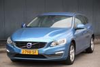 Volvo V60 2.0 D3 Kinetic Navigatie/Parkeersensor/Trekhaak/17, Auto's, Voorwielaandrijving, Stof, Gebruikt, 4 cilinders