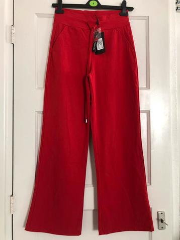 Mi Piace broek straight red S  |  NIEUW beschikbaar voor biedingen