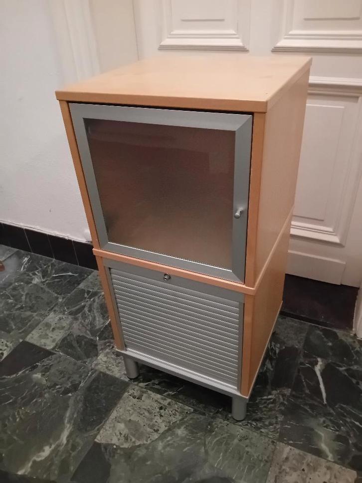 Kastje met Rolluik en Deur van Glas *IKEA* Effectiv, Huis en Inrichting, Kasten | Overige, Zo goed als nieuw, Ophalen