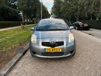 Toyota Yaris 1.3 16V Vvt-i 3DR MMT 2006 Grijs, 750 kg, 4 cilinders, Yaris, 17 km/l