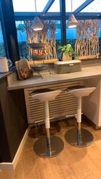 2 barkrukken ikea wit, Ophalen, In hoogte verstelbaar, 60 tot 90 cm, Zo goed als nieuw