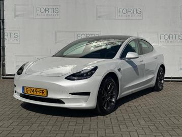 Tesla Model 3 Standard RWD Plus 60 kWh |NL AUTO | CAMERA | L beschikbaar voor biedingen