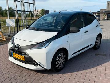 Toyota Aygo 1.0 Vvt-i 69pk 5D 2018 Wit NAP nette auto!! beschikbaar voor biedingen