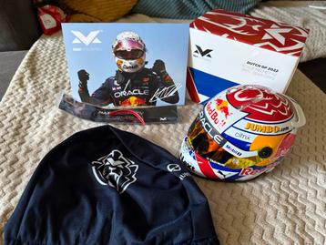 Max Verstappen Helm Zandvoort 2022 1:2 beschikbaar voor biedingen
