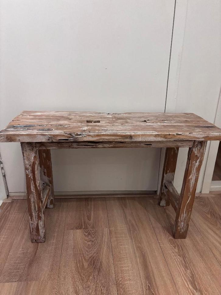 Stoer houten bankje – robuust & doorleefd  (alleen ophalen), Huis en Inrichting, Krukjes, Zo goed als nieuw, Hout, Ophalen