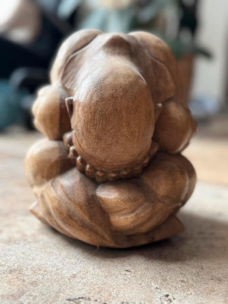 Uniek Houten Meditatiebeeld – Handgemaakt Warm & Spiritueel, Huis en Inrichting, Woonaccessoires | Boeddhabeelden, Zo goed als nieuw