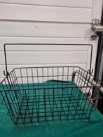 mand metaal zwart met hengsel, Huis en Inrichting, Woonaccessoires | Schalen en Manden, Ophalen of Verzenden, 'T Olde Gre-j, Info@toldegrej.nl