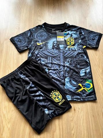 Voetbal tenue brazilie beschikbaar voor biedingen