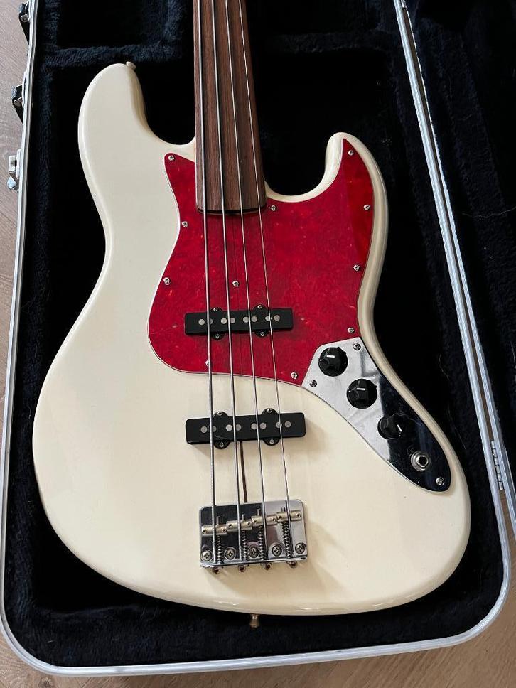 Fender Jazz Bass Fretless 1997 Fujigen Made in Japan, Muziek en Instrumenten, Snaarinstrumenten | Gitaren | Bas, Zo goed als nieuw