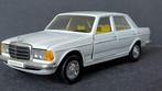 Mercedes Benz W123 wit 1:35 Cursor Modell Pol, Hobby en Vrije tijd, Modelauto's | Overige schalen, Verzenden, Zo goed als nieuw