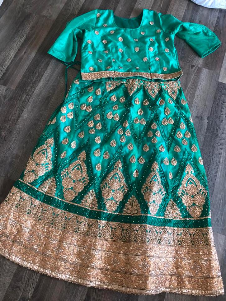 Prachtige Indiase Lehenga Ghaghra Choli Jurk, Kleding | Dames, Gelegenheidskleding, Zo goed als nieuw, Maat 38/40 (M), Ophalen of Verzenden