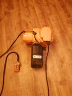 Hitachi 250kg Elektrische Kettingtakel, Ophalen