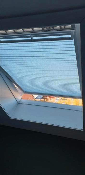 Velux plisségordijn zolderraam  beschikbaar voor biedingen