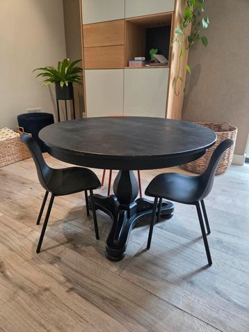 Ronde houten (kinder)tafel beschikbaar voor biedingen