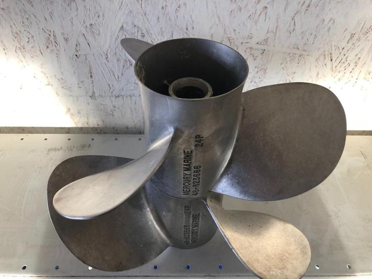 Duoprop Bravo 3 Mercury propeller schroeven set rvs 24 pitch, Watersport en Boten, Bootonderdelen, Gebruikt, Motor en Techniek