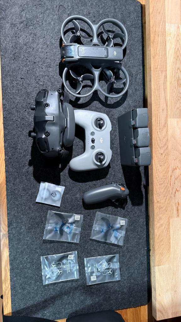Dji avata 2 met fpv controller & tot junie 2026 care refresh, Audio, Tv en Foto, Drones, Zo goed als nieuw, Drone met camera, Ophalen of Verzenden